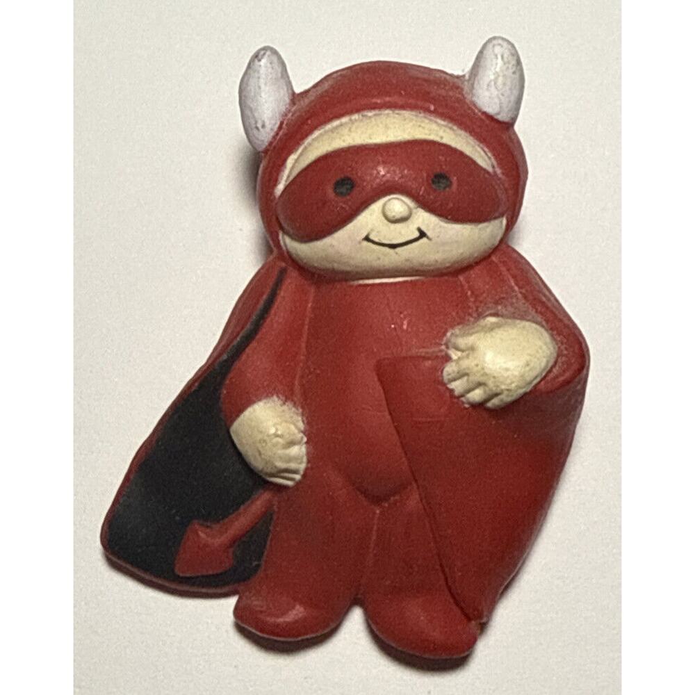 Vintage Fun World Kid In Devil Costume Halloween Pin E2